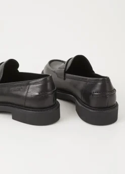 Juhlakengät<Vagabond Alex M Loafer Musta Nahka