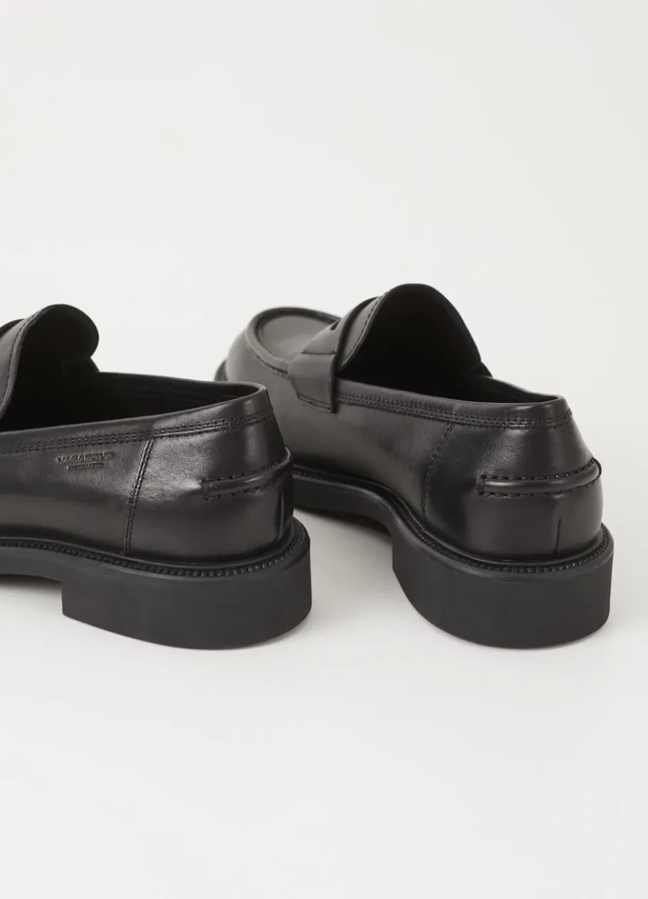 Juhlakengät<Vagabond Alex M Loafer Musta Nahka