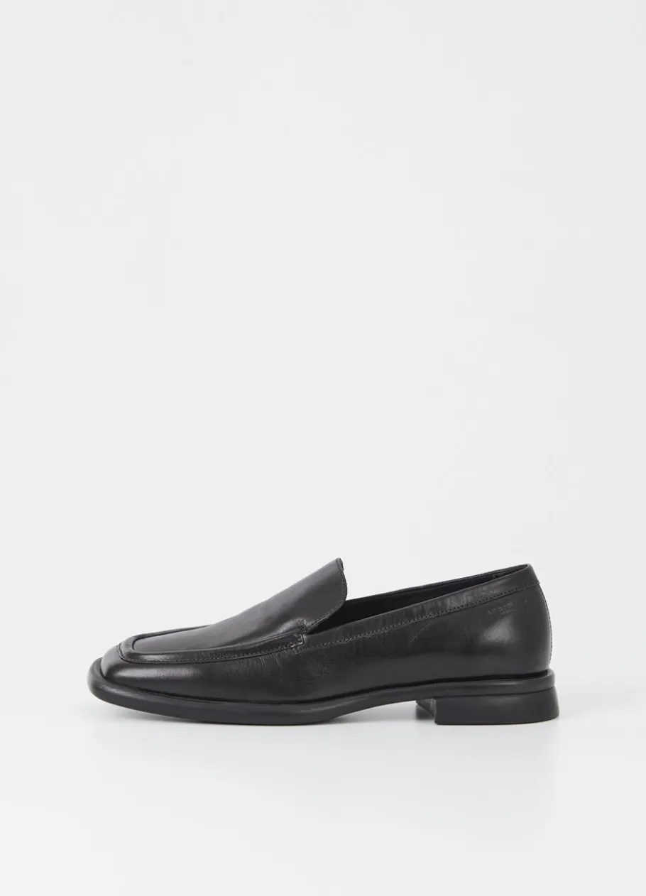 Kengät<Vagabond Brittie Loafer Musta Nahka