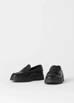Loaferit<Vagabond James Loafer Musta Nahka