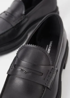 Loaferit<Vagabond Johnny 2.0 Loafer Musta Nahka