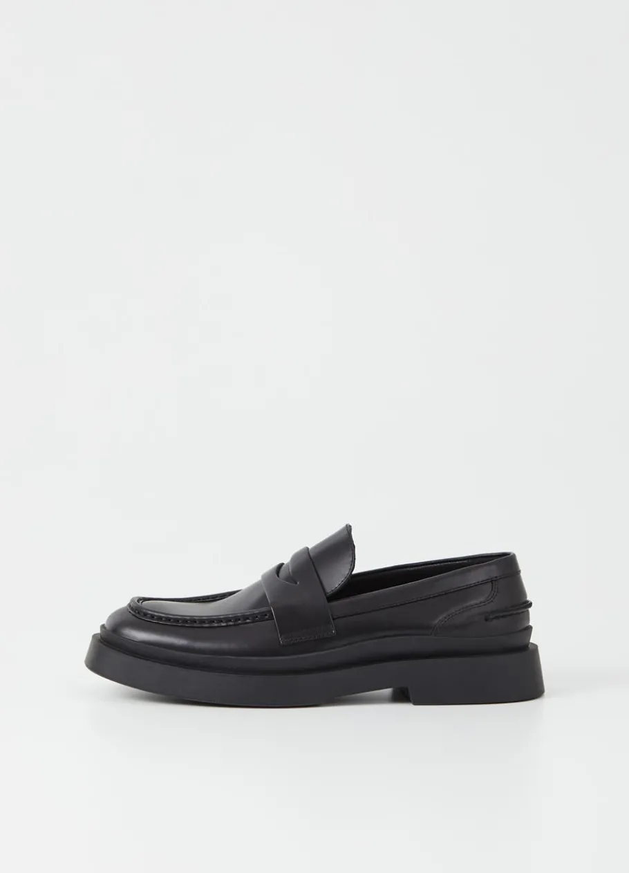 Juhlakengät<Vagabond Mike Loafer Musta Nahka